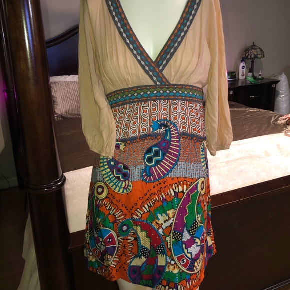 Tan multicolor elastic 3/4 sleeve v neck tunic - Picture 3 of 8